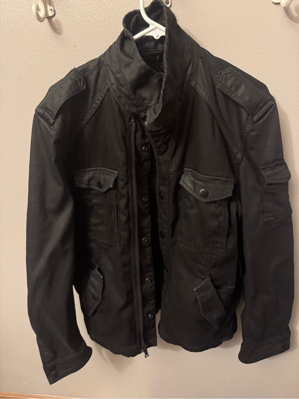 GUESS Men’s Black Field Utility Jacket – Large